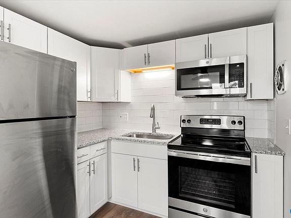 3rd image of 5 Burke Ln #3A