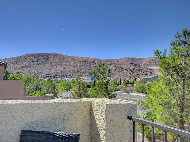 12321 Silvana St — Photo 56