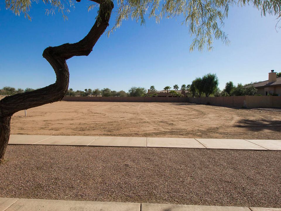 2nd image of 183 E Cornerstone Cir