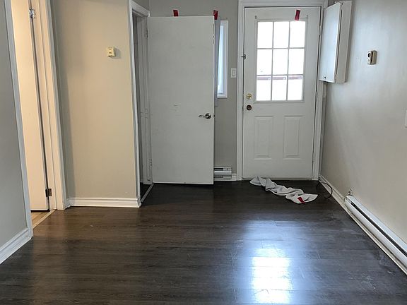 3rd image of 166 Saint Andrew St #1017981