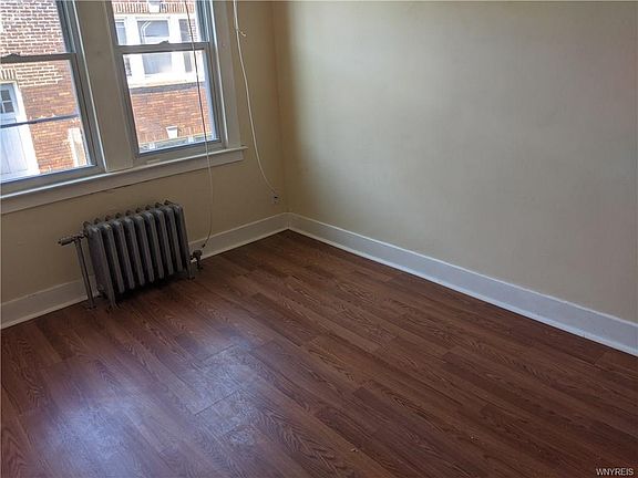4th image of 3382 Bailey Ave