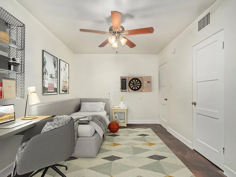 1019 S Una Ave — Photo 9