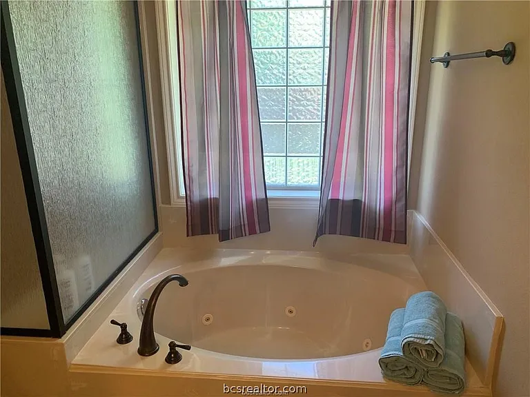303 Candle Stone Ct — Photo 12