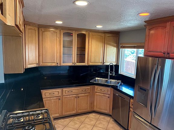 3rd image of 2687-89 Tern Dr