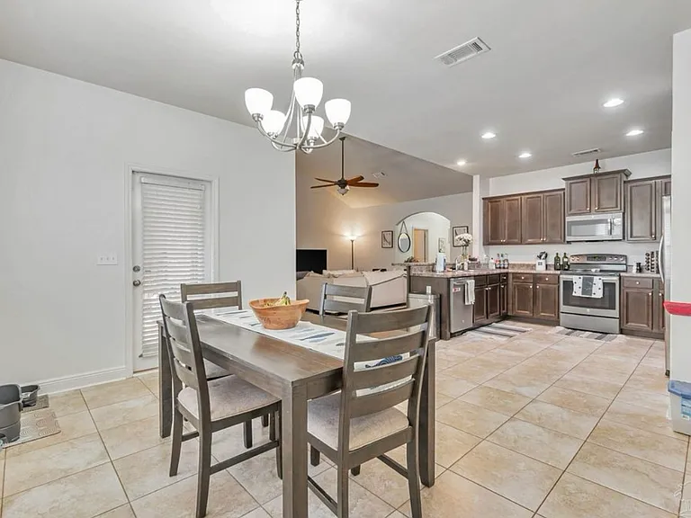 5811 Rustic Ridge Cir — Photo 11