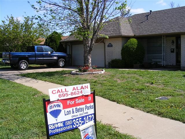 1st image of 901 NW 47th St