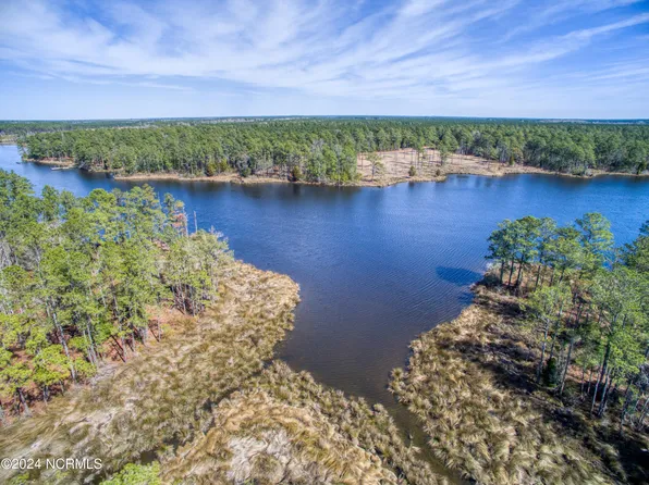 15 Alexander Drive, Belhaven, NC 27810