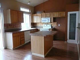3rd image of 12425 200th Avenue Ct E