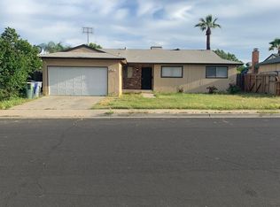 72 W Swift Ave, Clovis, CA 93612