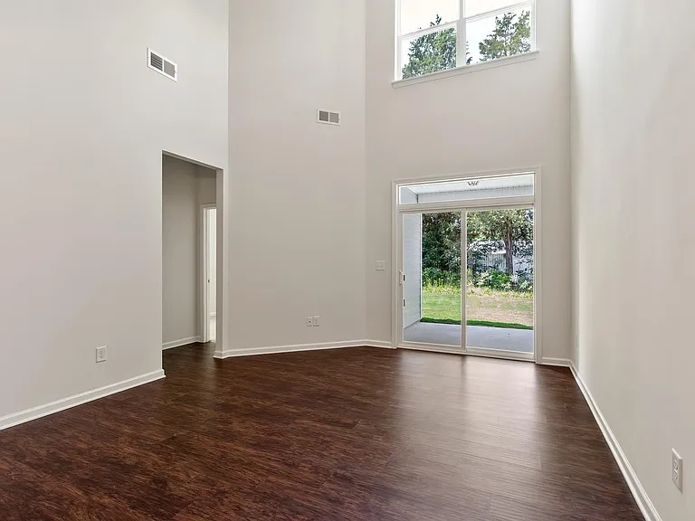 5522 Harris Cove Dr — Photo 2