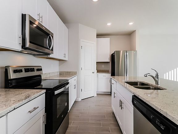 5th image of 38969 Harlow Rose Dr
