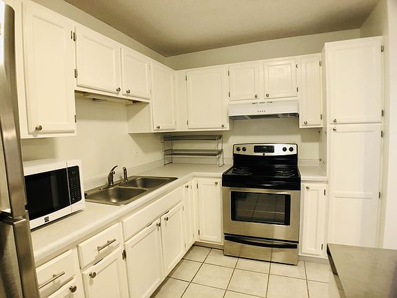 3rd image of 6500 Woodlake Dr APT 314