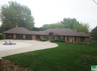 721 17th Ave, Sheldon, IA 51201