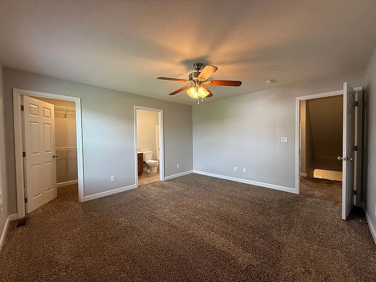 225 Moss View St — Photo 10