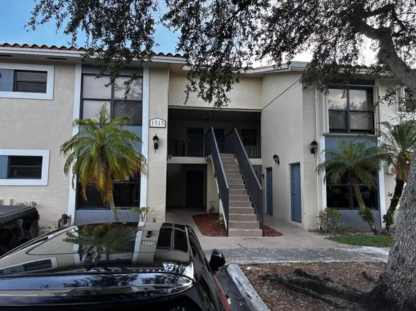 1515 Lake Crystal Dr APT B, West Palm Beach, FL 33411