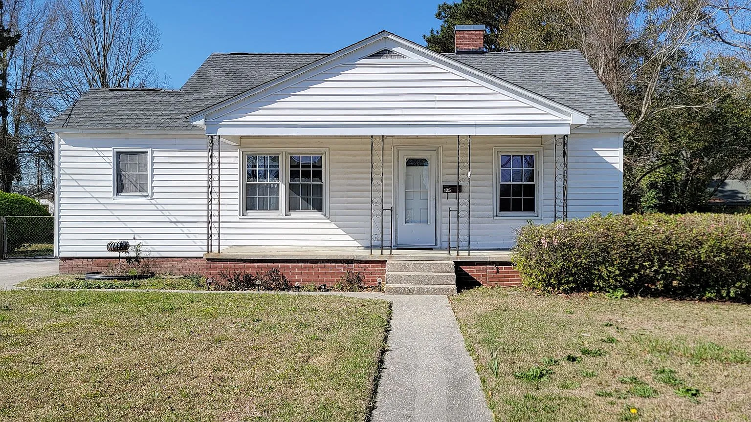 125 Richlands Avenue — Photo 1
