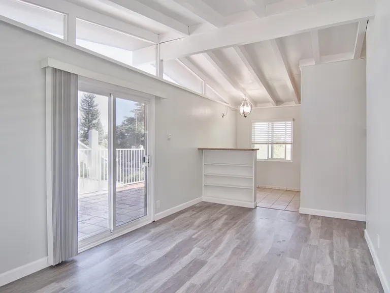 1410 Jefferson Ave — Photo 1