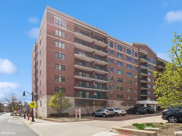 770 Pearson St #712, Des Plaines, IL 60016