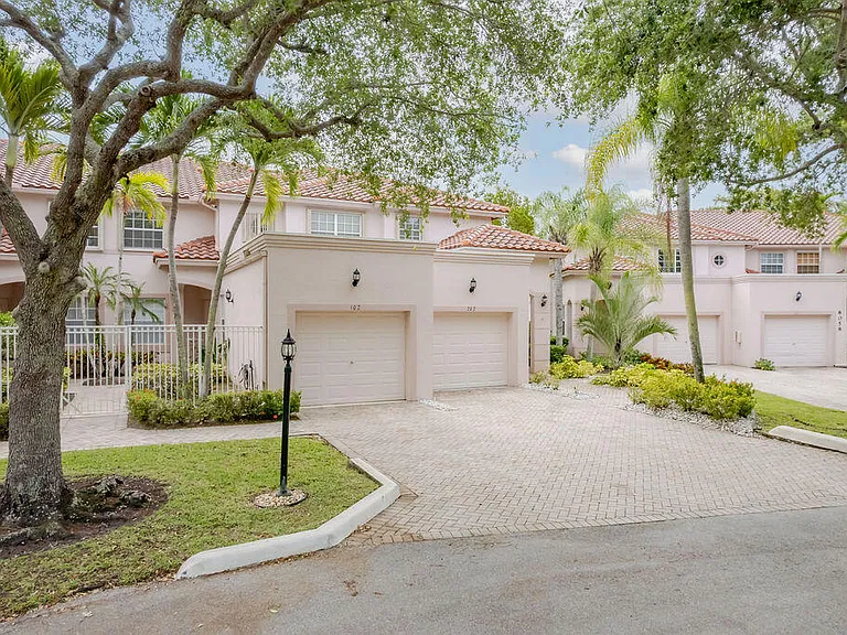 8050 Aberdeen Dr #202 — Photo 71