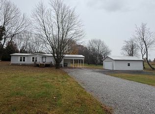 95 Juniper Ln, Calvert City, KY 42029