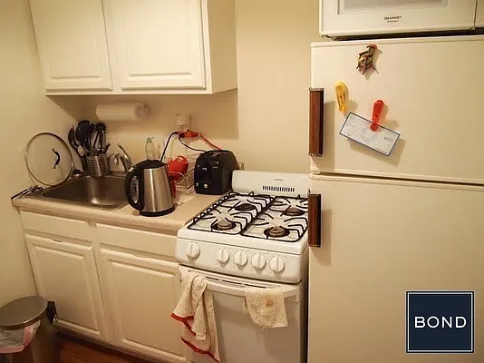 Rented by Bond New York | media 4