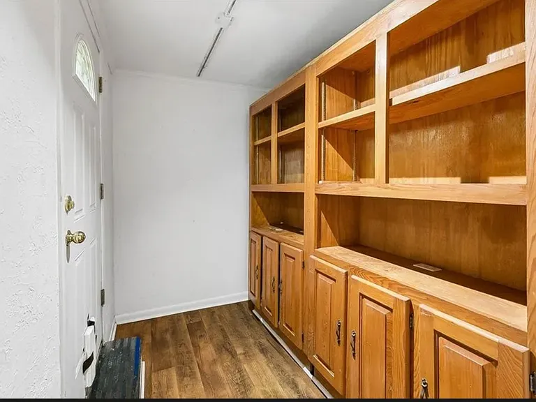 522 Mandeville St — Photo 9