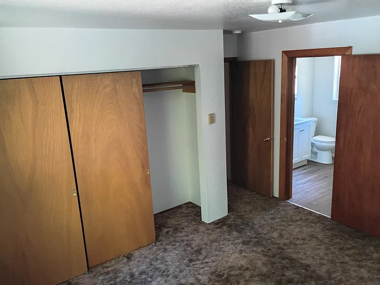 18022 Redwood Hwy #18024 — Photo 12