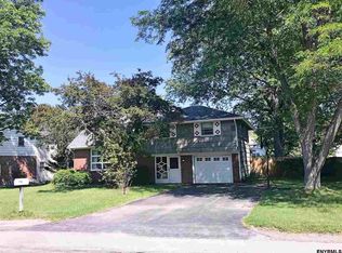 6 Montclair Dr, Glenville, NY 12302