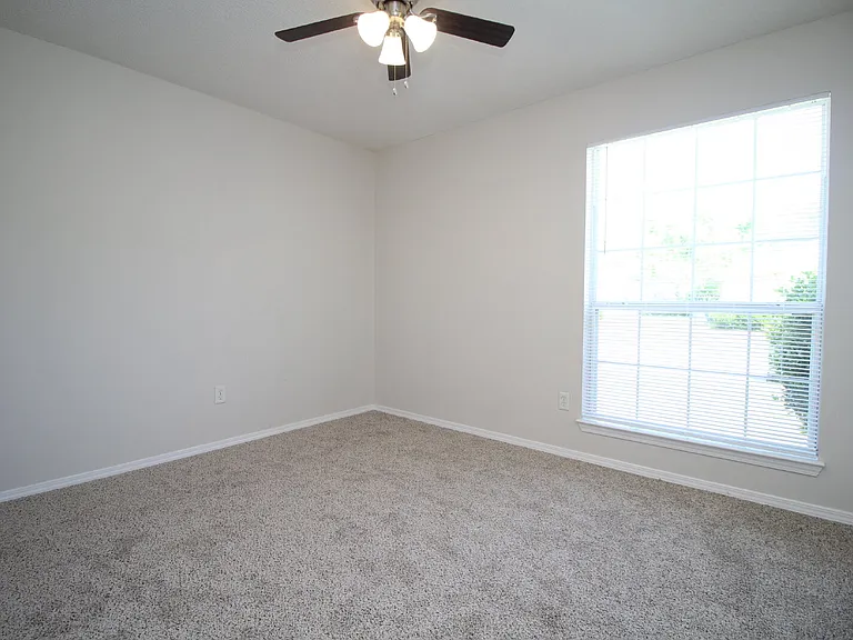 509 Wood Crest Way — Photo 11