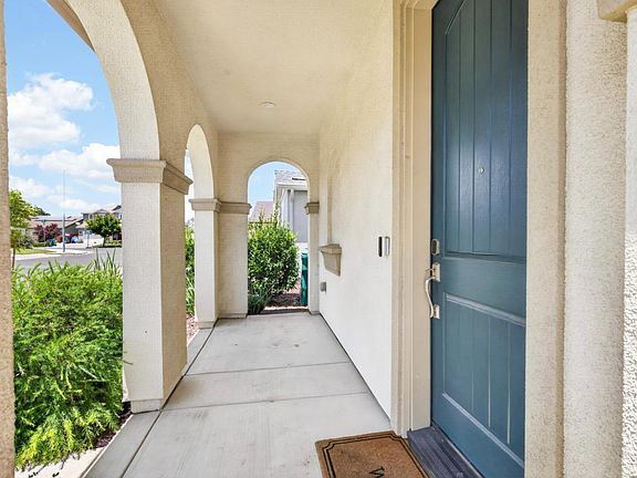 3rd image of 4244 Alvarado Ave