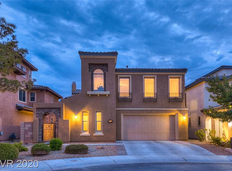 1st image of 923 Via Canale Dr