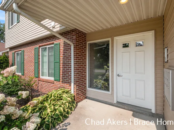 3100 Windcrest Ct NE, Grand Rapids, MI 49525