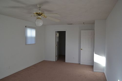 4th image of 448 Seaview Ave
