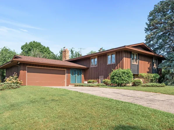 10200 10th Avenue Cir S, Minneapolis, MN 55420