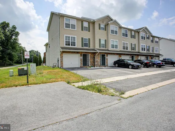 3598 Pinecrest Ct, Fayetteville, PA 17222