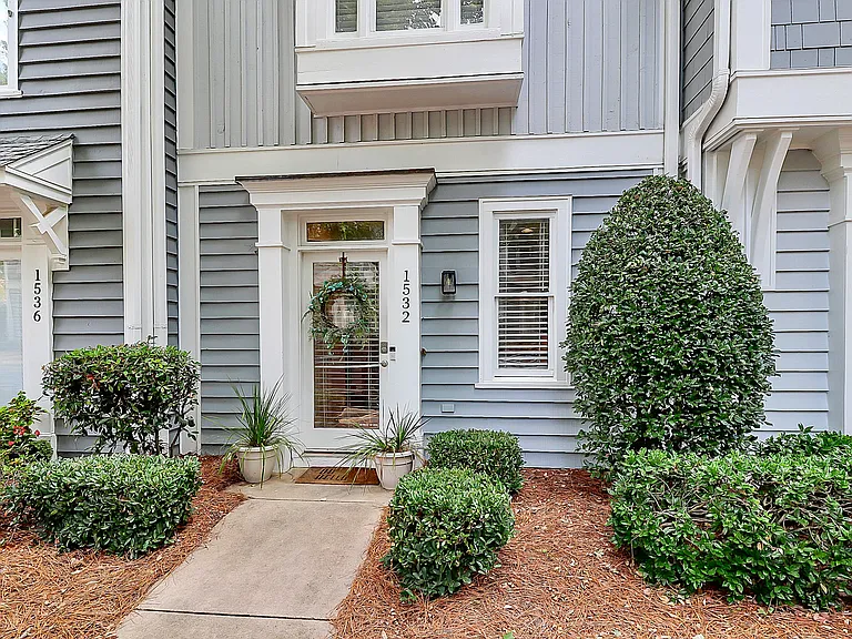 1532 Cleveland Ave — Photo 2