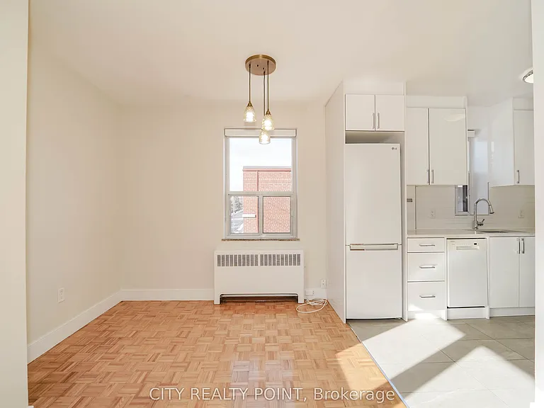 1291 Bayview Ave N #201 — Photo 7
