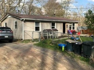 1167 Prudence Rd, Oak Hill, WV 25901