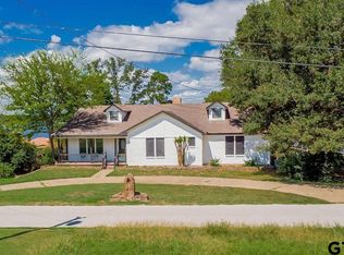 21997 Bluewater Rd, Chandler, TX 75758