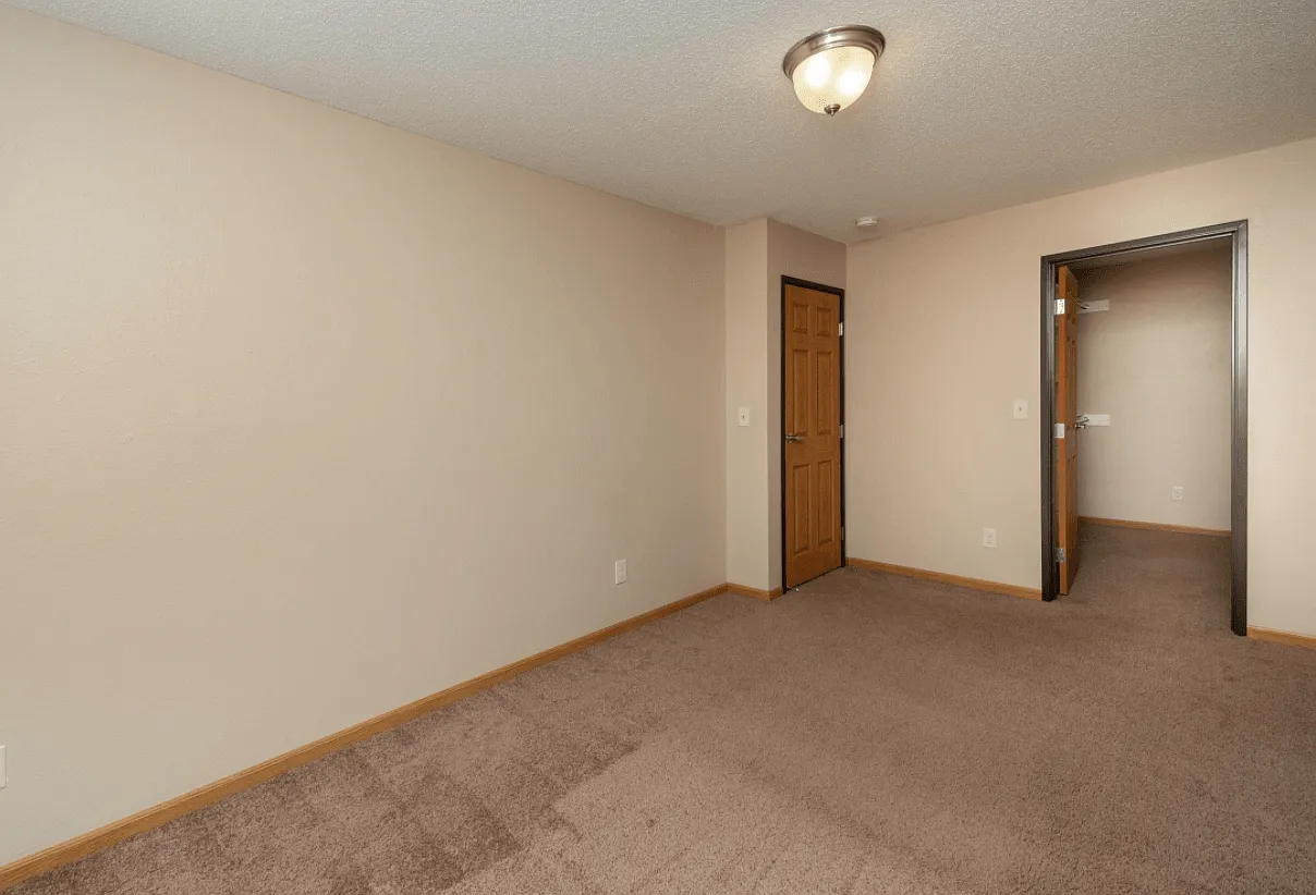 Pheasant Ridge Apartments — Photo 4