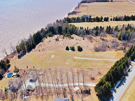 3rd image of Lakeshore Rd