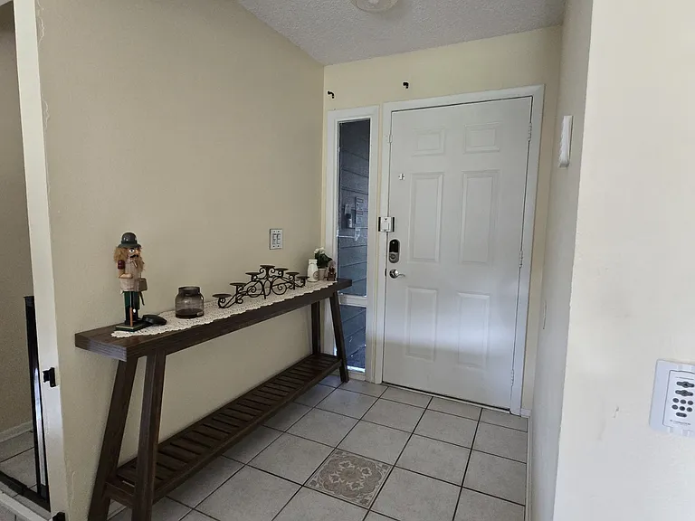 1545 Maxwell Ln — Photo 27