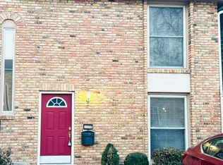 1111 Rue La Chelle Walk #1111, Saint Louis, MO 63141