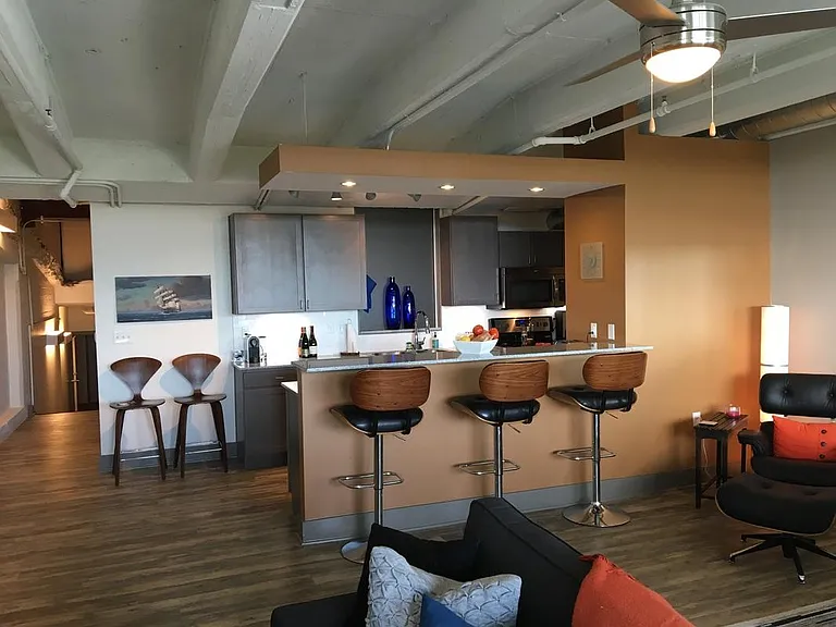 Congress Lofts — Photo 7