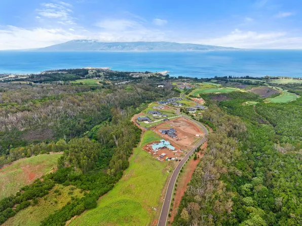 600 Mahana Ridge St, Lahaina, HI 96761