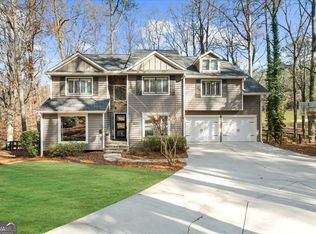 10155 Crescent Hill Ln, Roswell, GA 30076