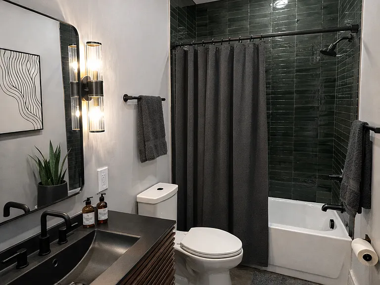 12 Bank St #12 — Photo 9
