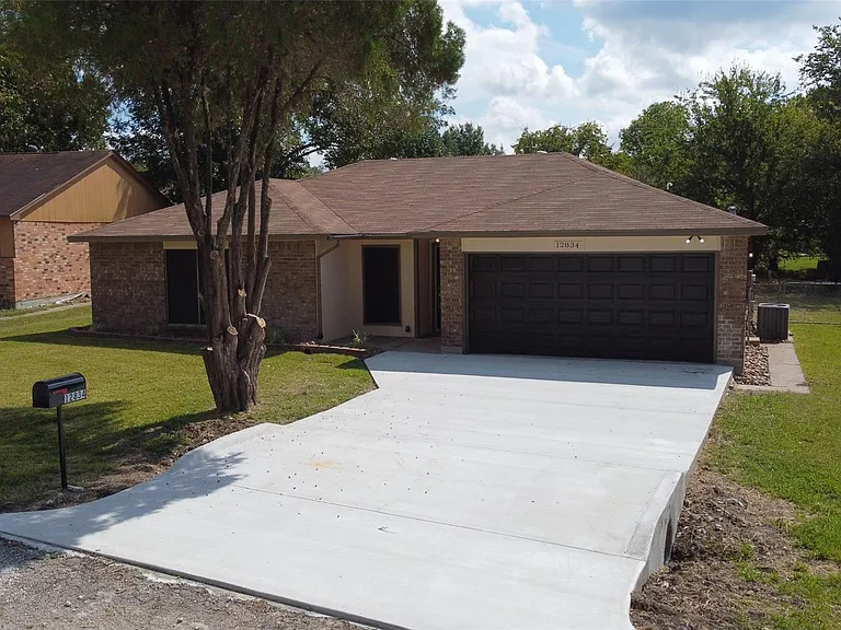 12834 Timothy Dr — Photo 18
