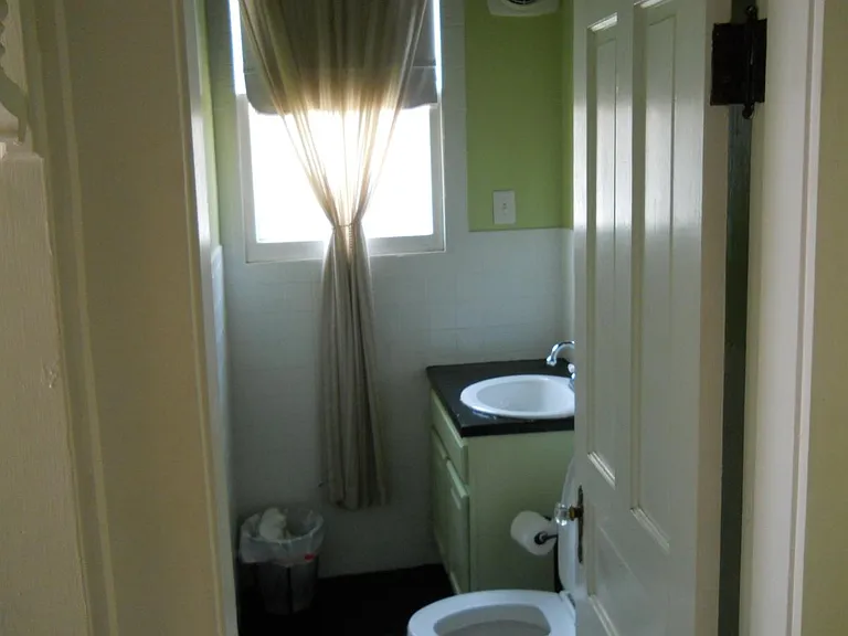 53 Wilson Ave — Photo 6