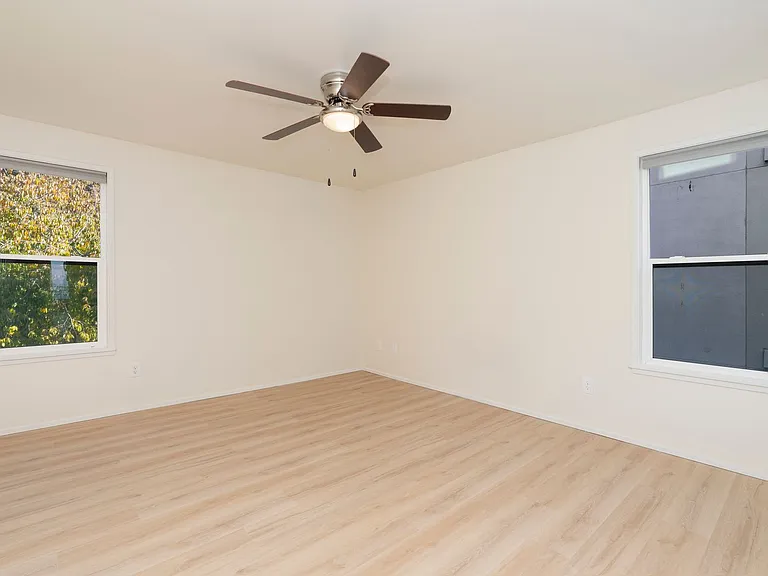 4208 Beach Drive — Photo 59